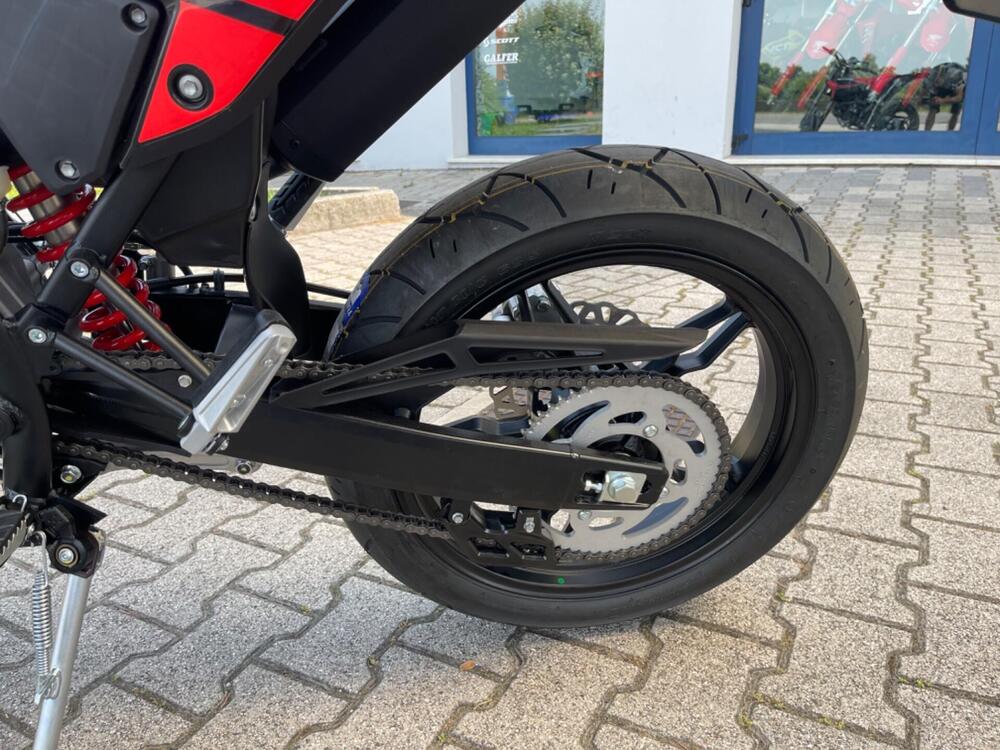 Betamotor RR 125 4T Motard T (2025) (3)