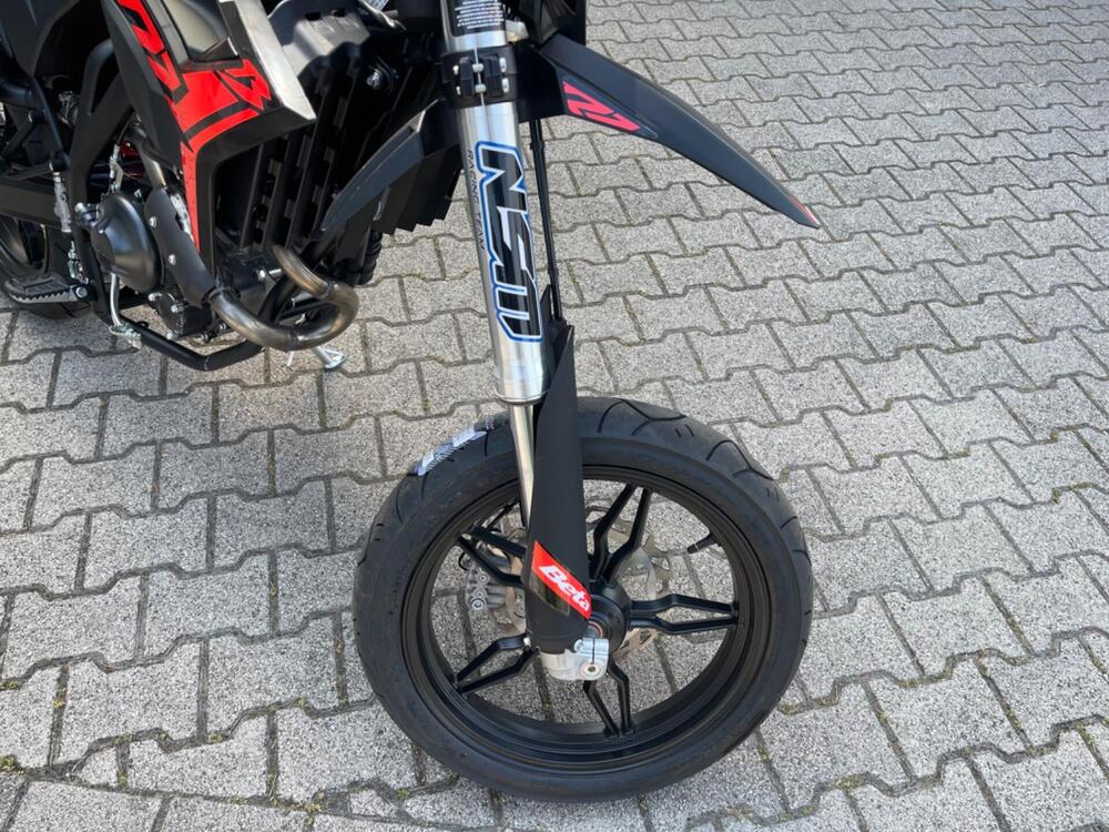 Betamotor RR 125 4T Motard T (2025) (7)