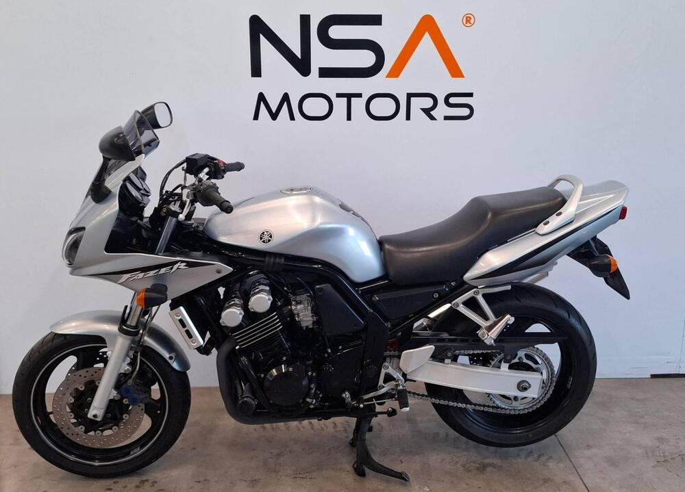 Yamaha FZS 600 Fazer (2002 - 03)