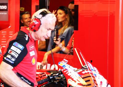 MotoGP 2025. GP d'Italia al Mugello. Davide Tardozzi torna sui fischi a Marquez: Basta, sono cose legate a 10 anni fa! Vorrei che Marc e Valentino Rossi si stringessero la mano [VIDEO]