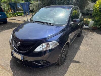 Lancia Ypsilon 1.0 FireFly 5 porte S&amp;S Hybrid Ecochic Gold del 2021 usata a Nova Milanese