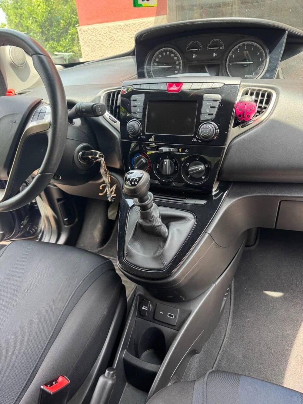 Lancia Ypsilon usata a Monza e Brianza (5)