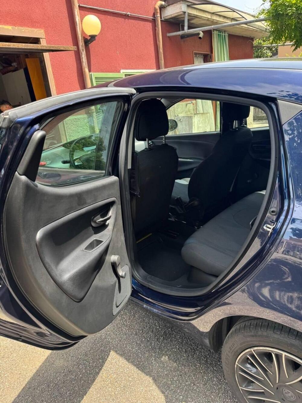 Lancia Ypsilon usata a Monza e Brianza (9)