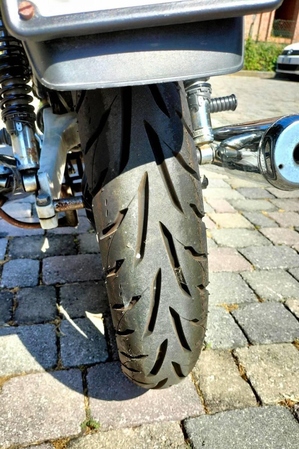 Moto Guzzi V35 III (7)