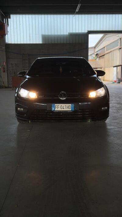 Volkswagen Golf Sportsvan 1.6 TDI 110CV Highline BlueMotion Technology del 2016 usata a Ca&#039; d&#039;Andrea