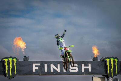 MXGP25 #12 Gran Bertagna. Vince Febvre, Coldenhoff allo scoperto, Laengenfelder in volo [VIDEO]