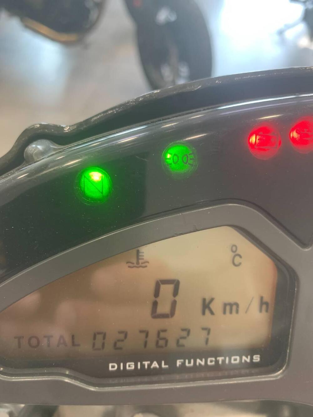 MV Agusta Brutale 750 S (2002 - 06) (10)