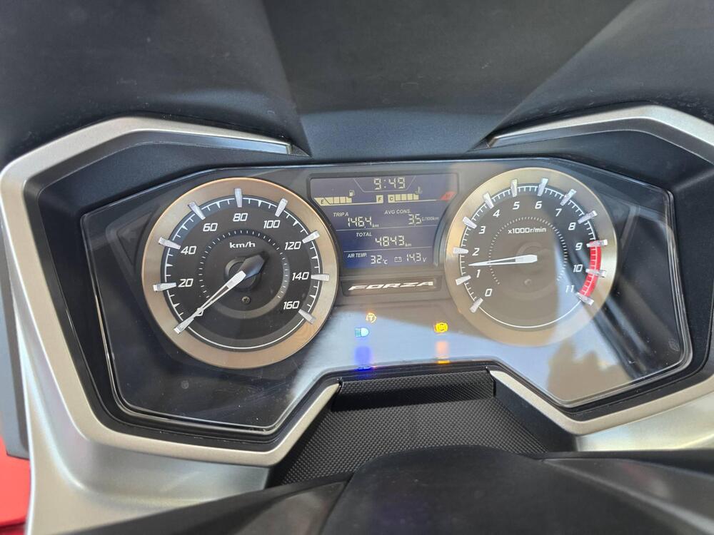 Honda Forza 350 (2022 - 24) (12)