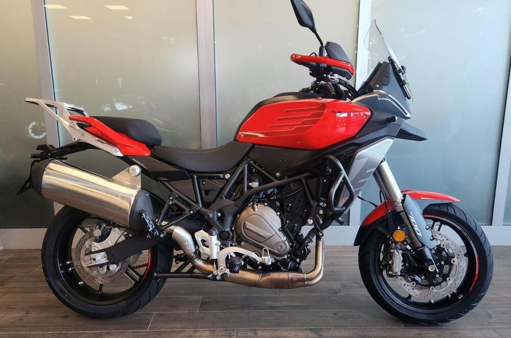 QJ Motor SRT 700 S (2025)