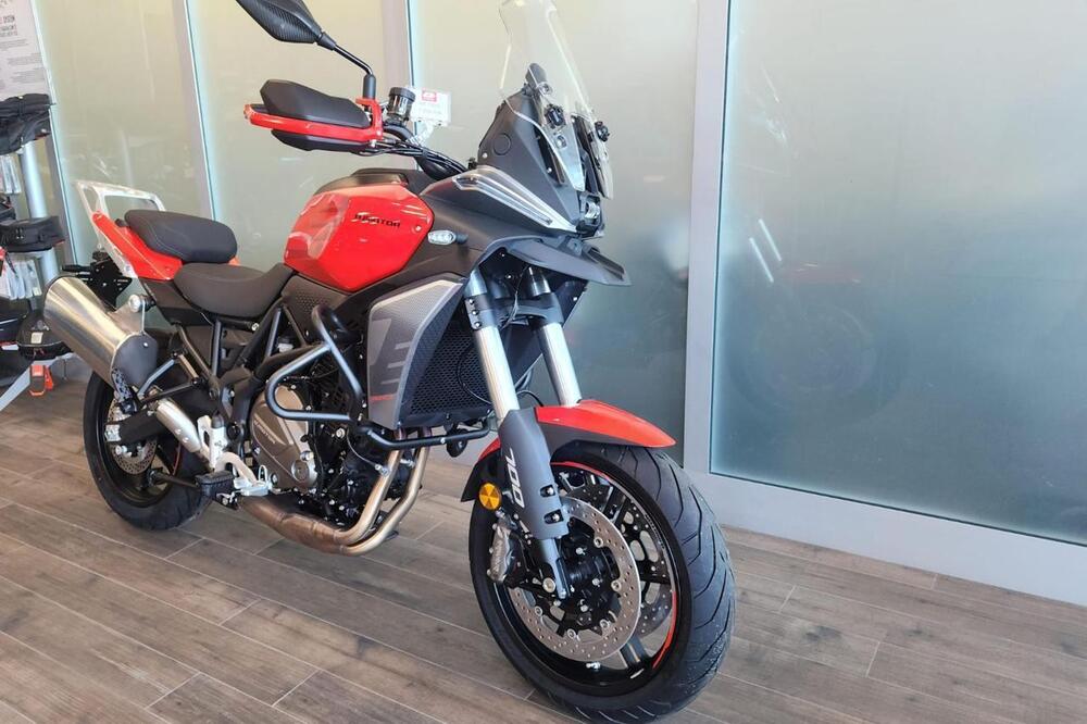 QJ Motor SRT 700 S (2025) (3)