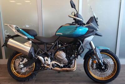 QJ Motor SRT 700 SX (2025) nuova