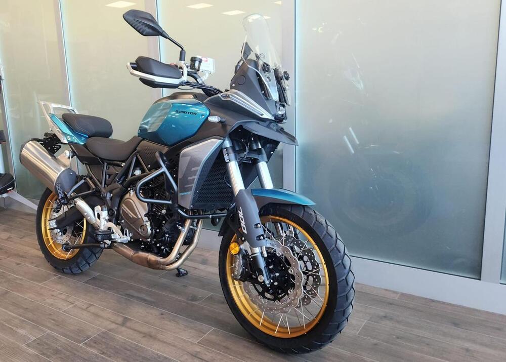 QJ Motor SRT 700 SX (2025) (3)