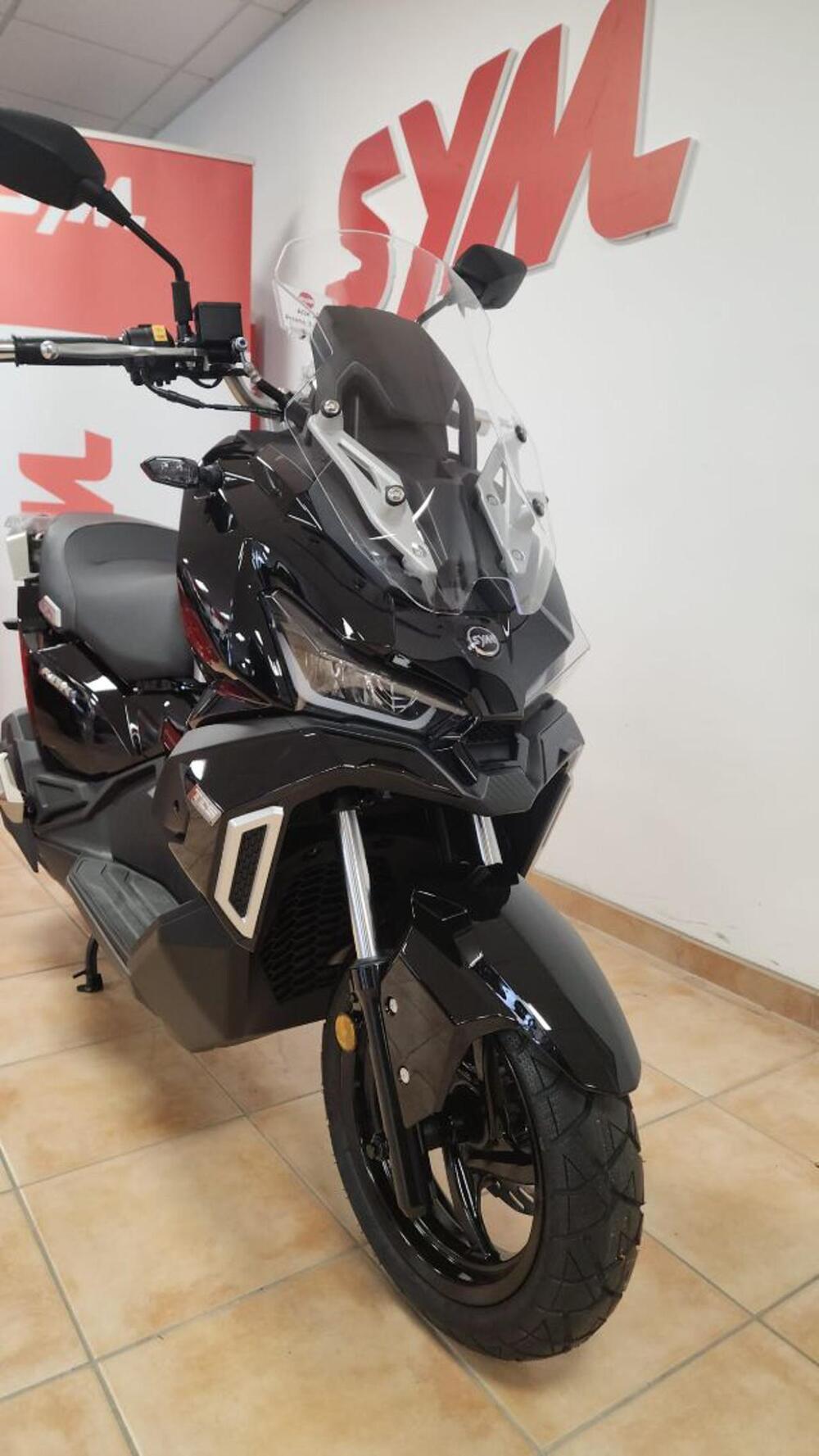 Sym ADX 125 (2025) (2)