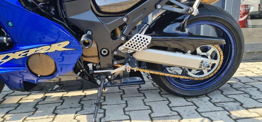 Kawasaki Ninja 1200 ZX-12R (2000 - 06) (11)