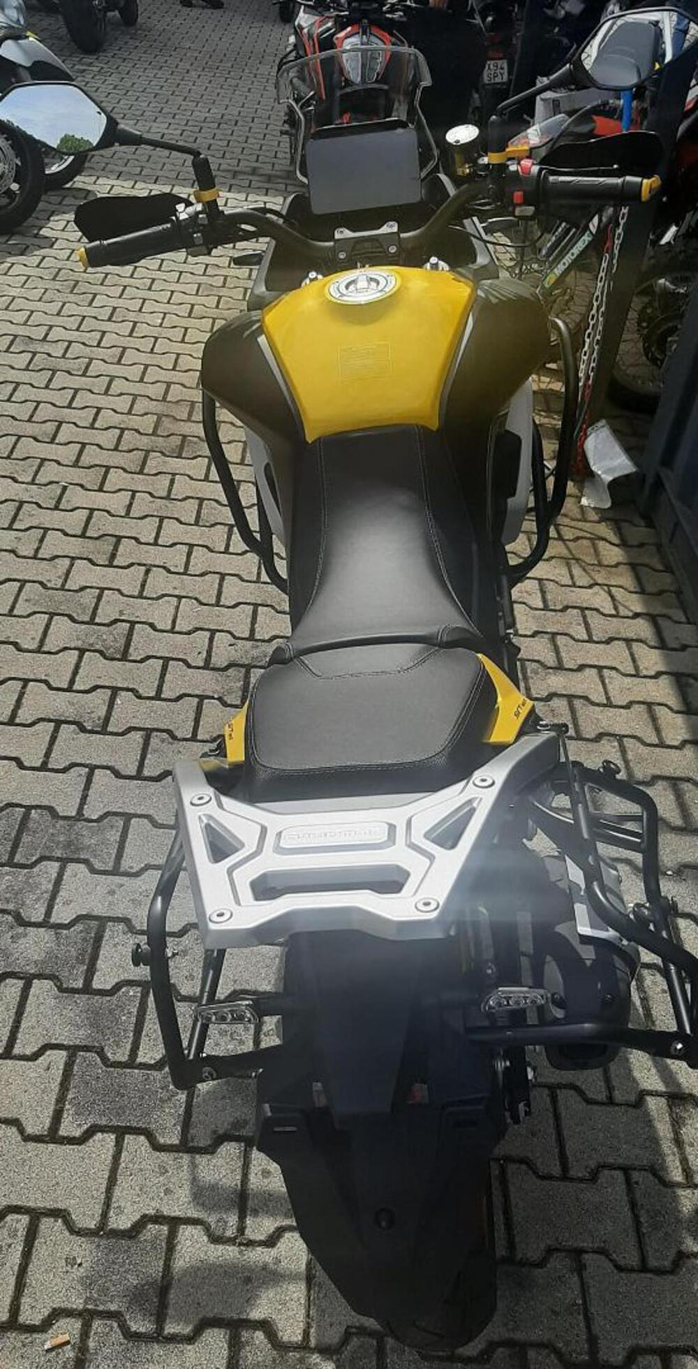 QJ Motor SVT 650 X (2024) (5)