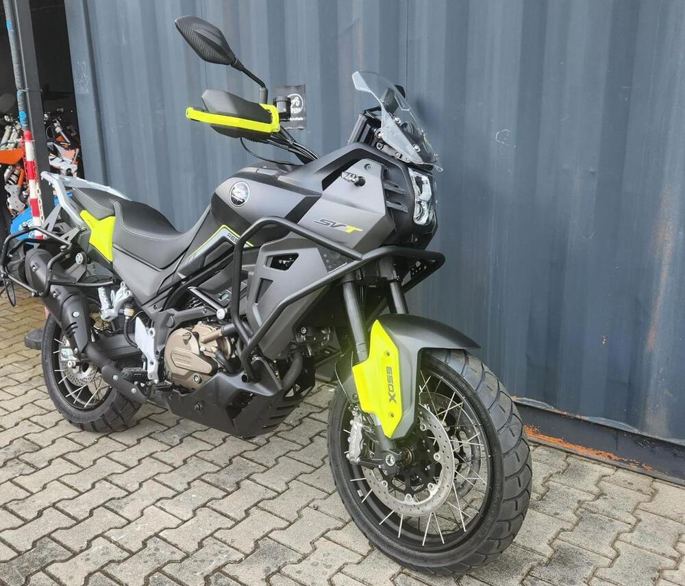 QJ Motor SVT 650 X (2024) (4)