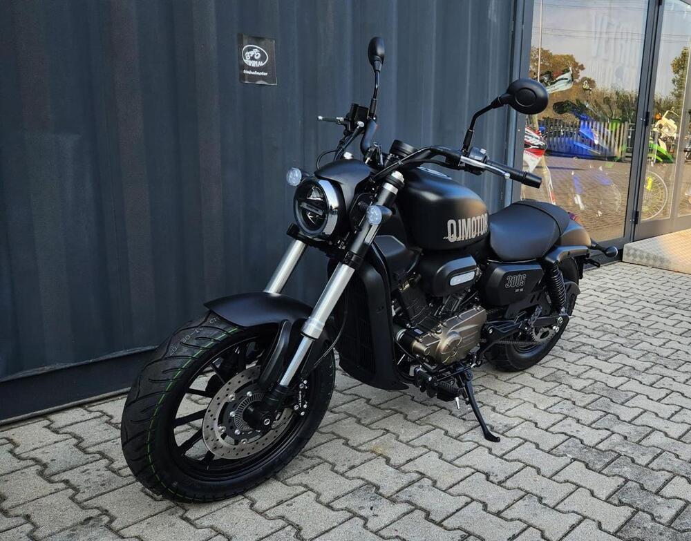 QJ Motor SRV 300 (2023 - 25) (4)