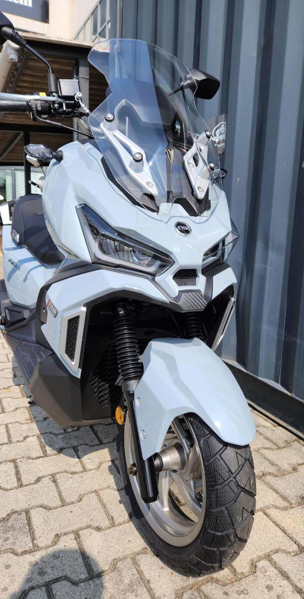 Sym ADX 125 (2025) (4)