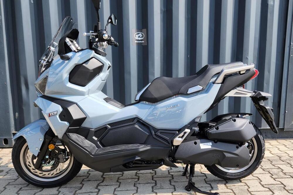 Sym ADX 125 (2025) (2)