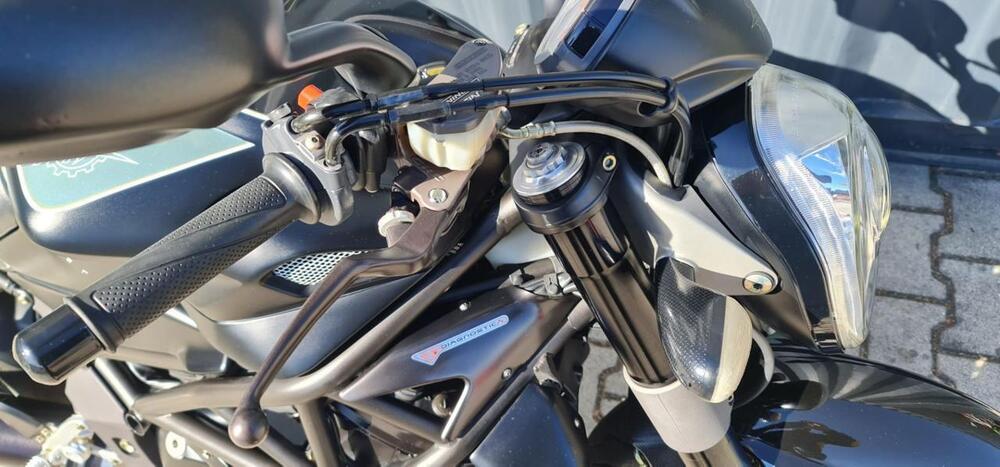 MV Agusta Brutale 910 R (2006 - 11) (8)