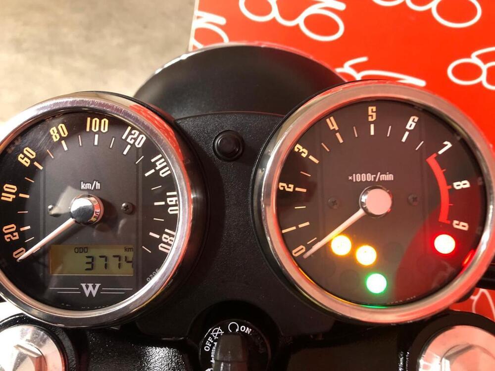 Kawasaki W 800 (2021 - 25) (5)