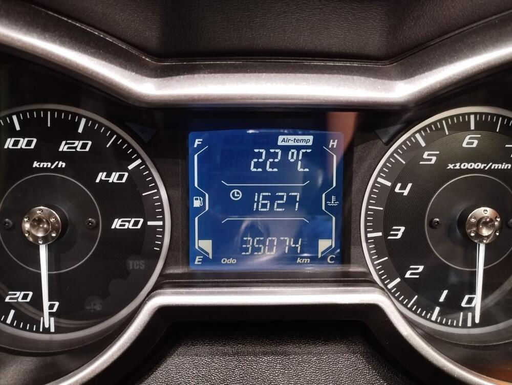 Yamaha X-Max 300 ABS (2017 - 20) (7)