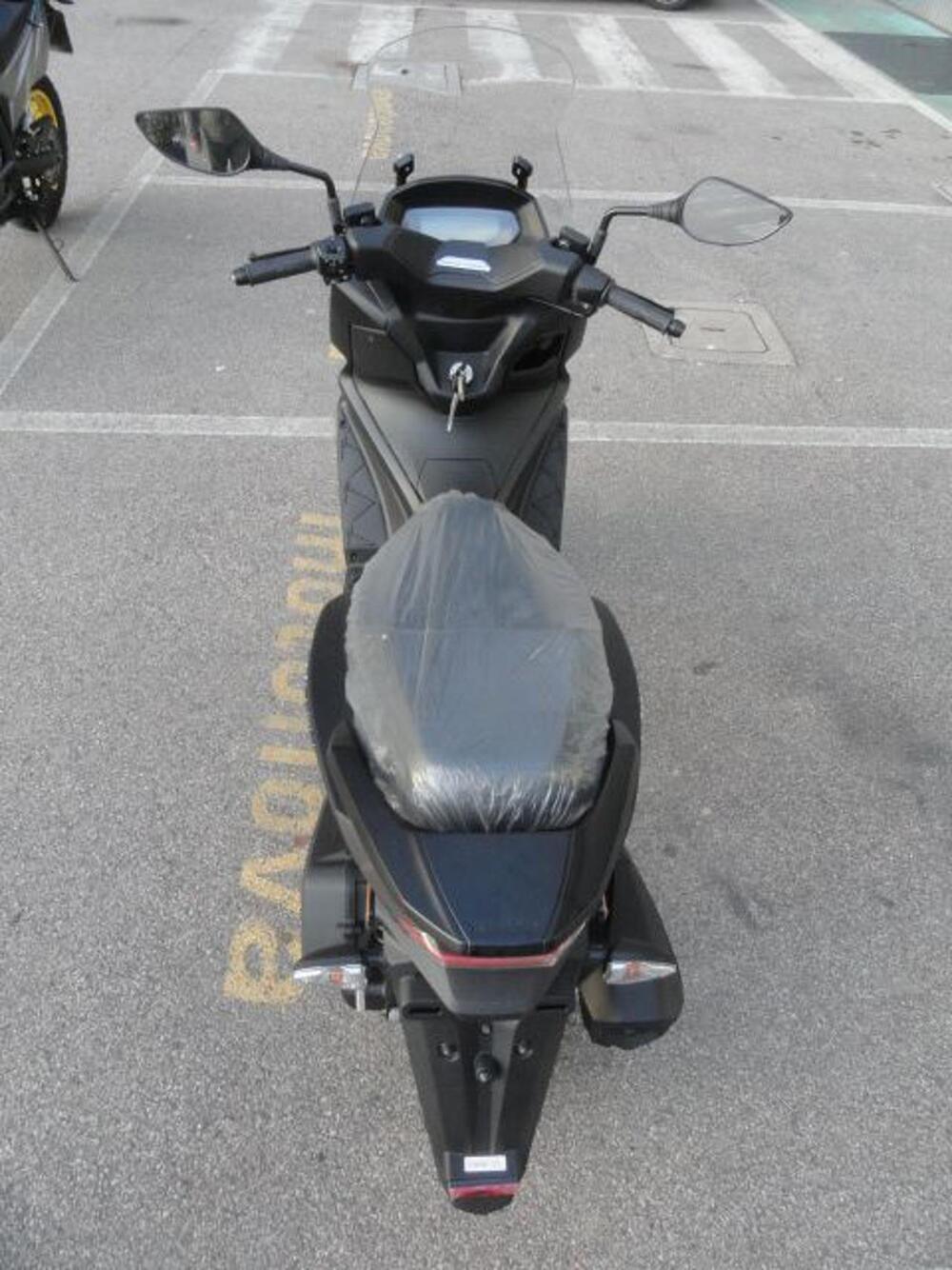 Kymco Skytown 125i (2024 - 26) (7)