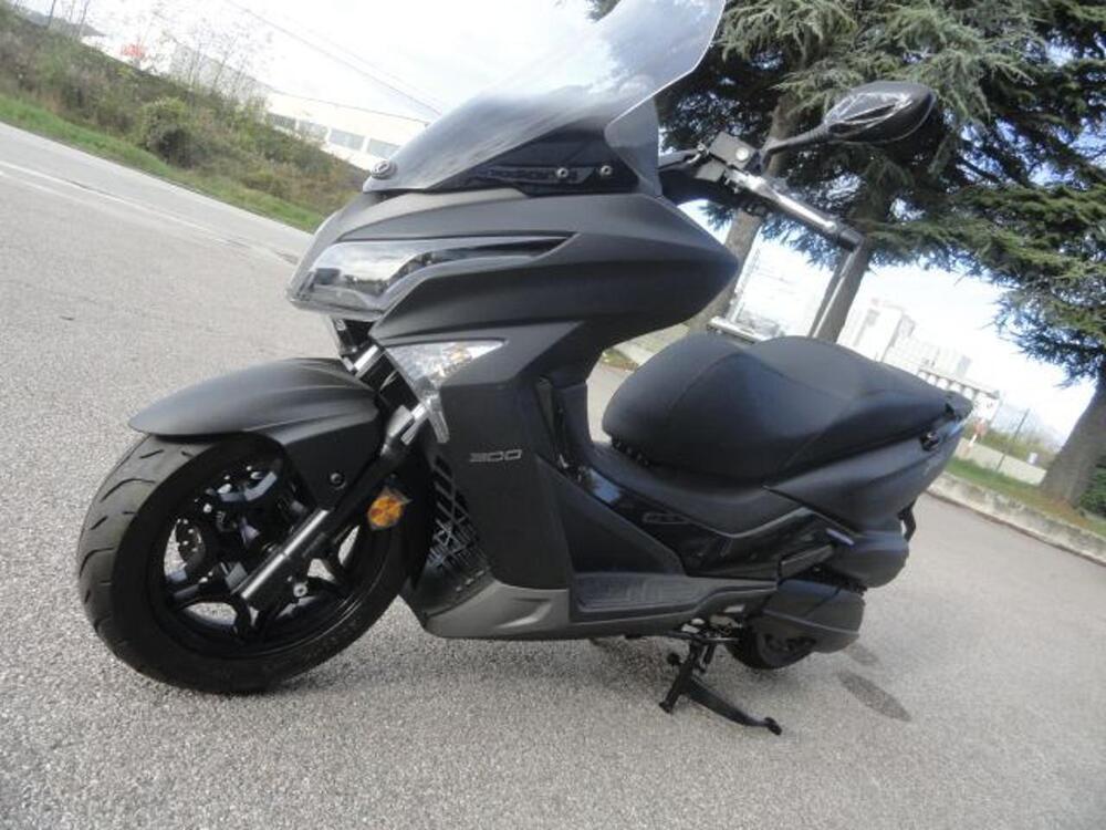 Kymco X-Town 300i (2021 - 24) (4)