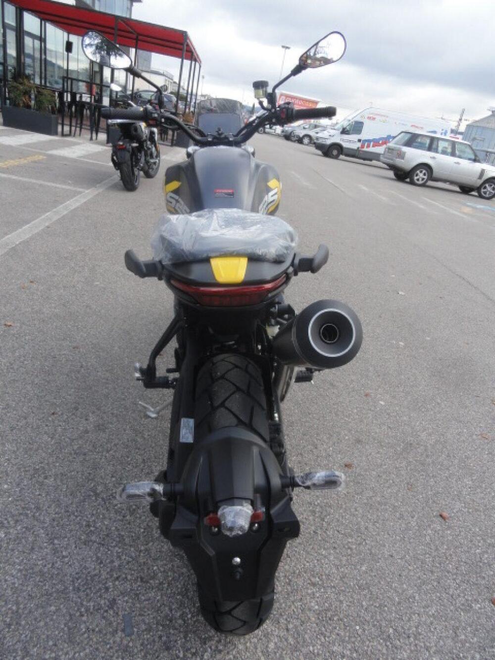 Voge Trofeo 525ACX Scrambler (2023 - 25) (7)