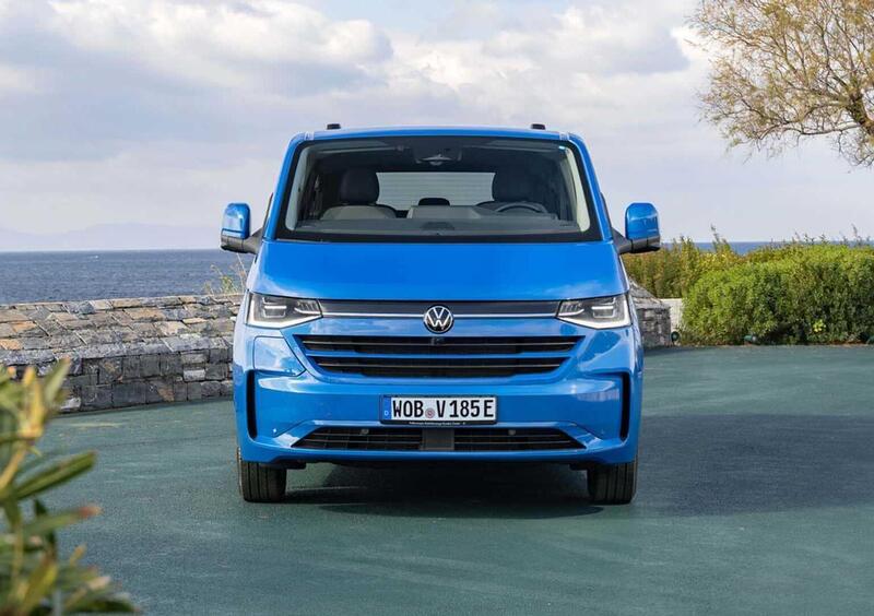 Volkswagen Veicoli Commerciali Caravelle (2025-->>) (3)