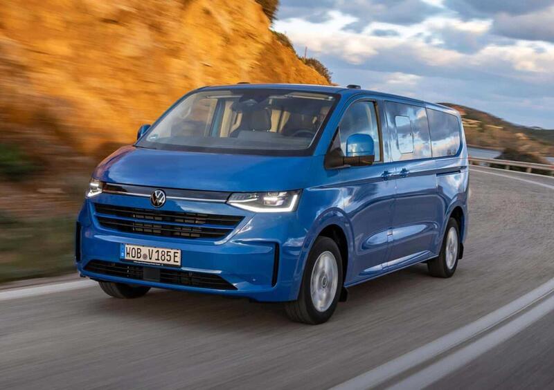 Volkswagen Veicoli Commerciali Caravelle (2025-->>) (9)