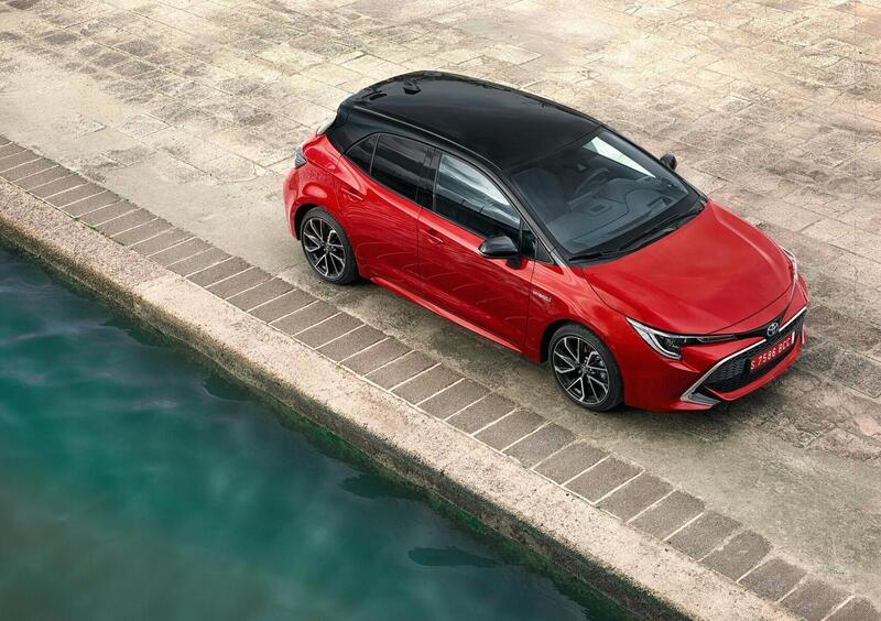 Toyota Corolla (2025-->>) (6)