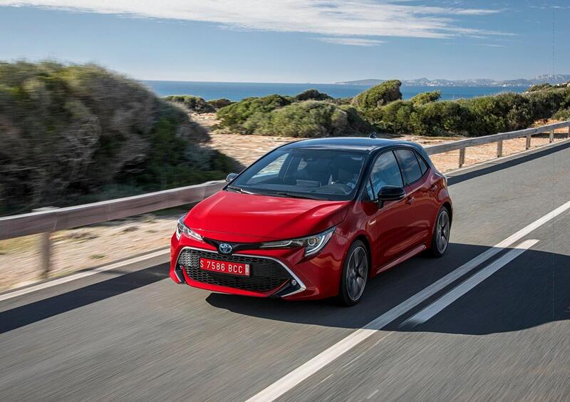 Toyota Corolla (2025-->>) (9)