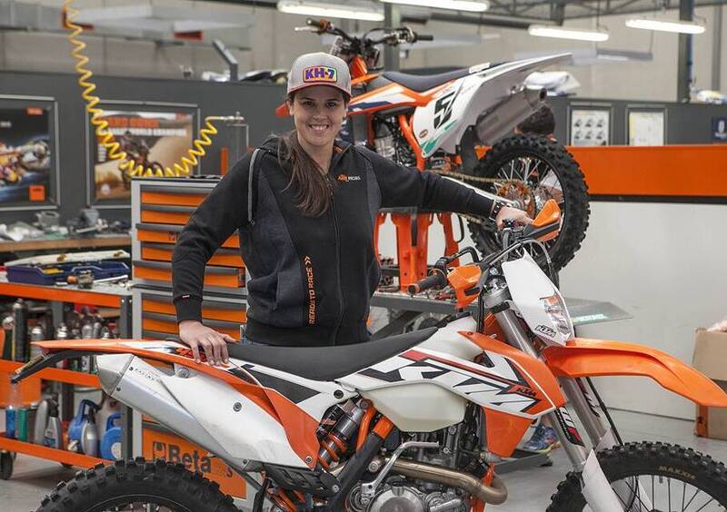 Laia Sanz passa a KTM