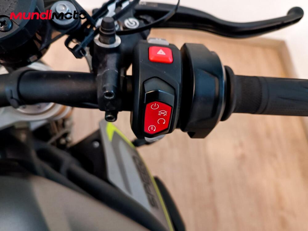 Triumph Speed Triple 1200 RS (2021 - 24) (13)