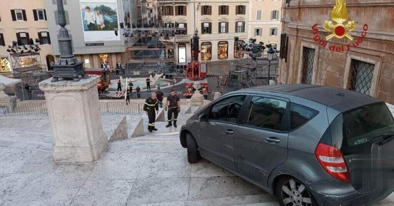 Con l&#039;auto sulla scalinata di Piazza di Spagna: perch&eacute; &egrave; cos&igrave; facile?