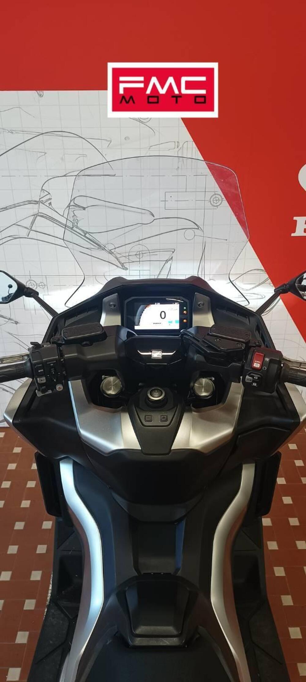 Honda Forza 750 DCT (2021 - 24) (7)