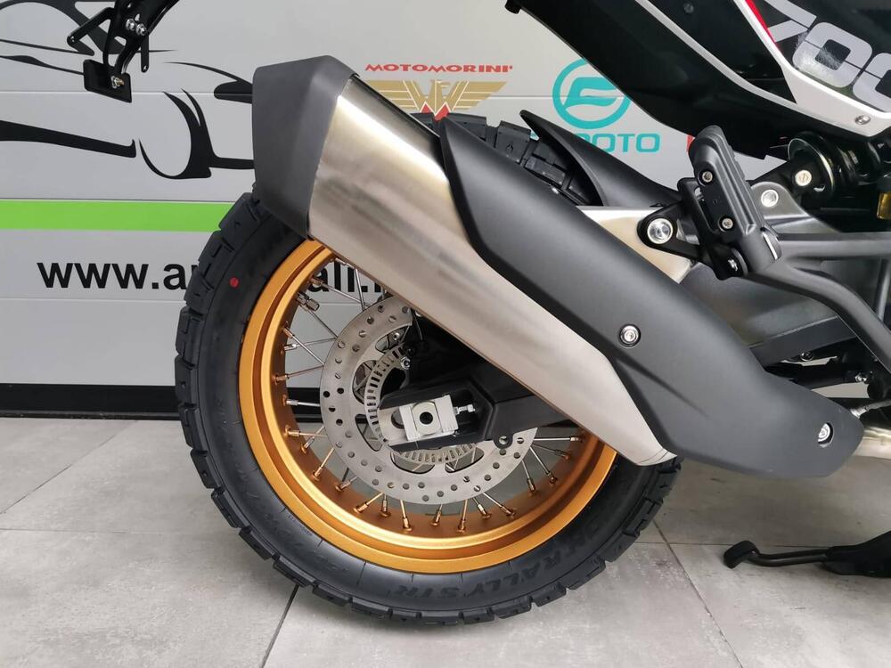 Moto Morini X-Cape 700 Gold Edition (2025) (11)