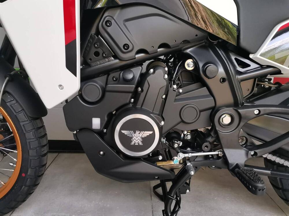 Moto Morini X-Cape 700 Gold Edition (2025) (19)