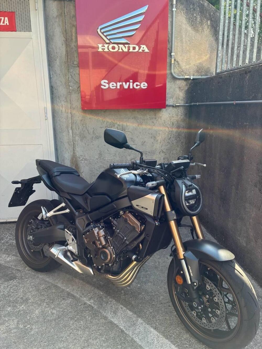 Honda CB 650 R E-Clutch (2024 - 26)