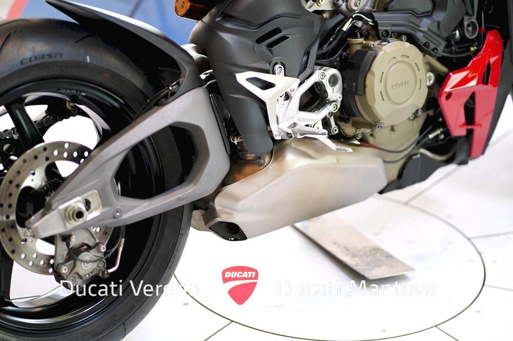 Ducati Streetfighter V4 S (2025) (10)