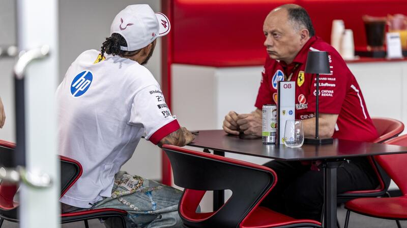 F1. Ferrari, Montoya: &ldquo;Meno ego e pi&ugrave; ascolto. Seguite Hamilton, Leclerc si adatta alle auto imperfette&rdquo;
