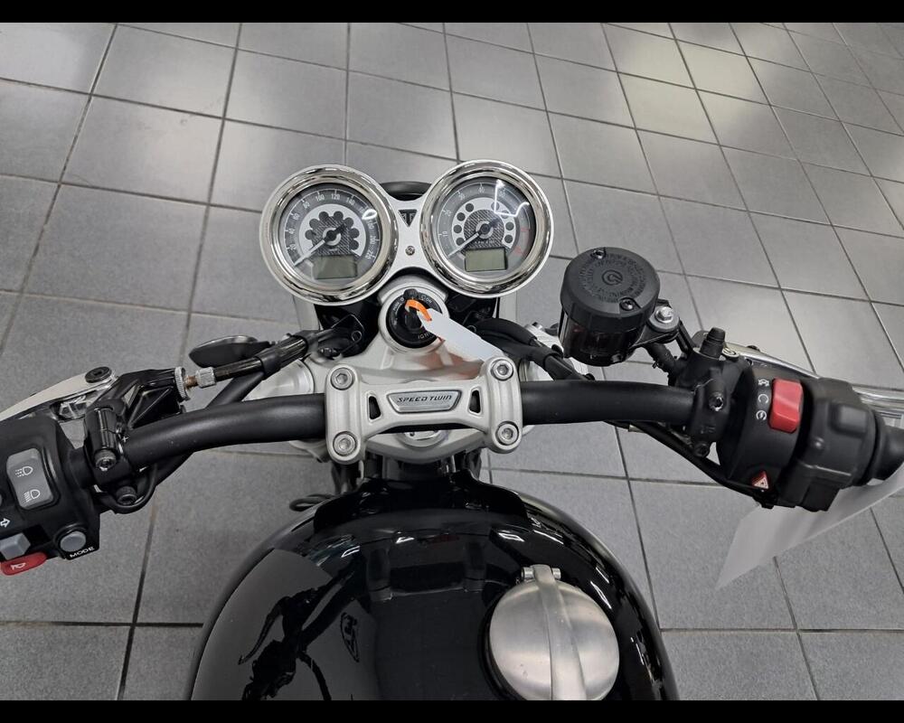 Triumph Speed Twin 1200 Breitling Limited Edition (2022 - 24) (8)