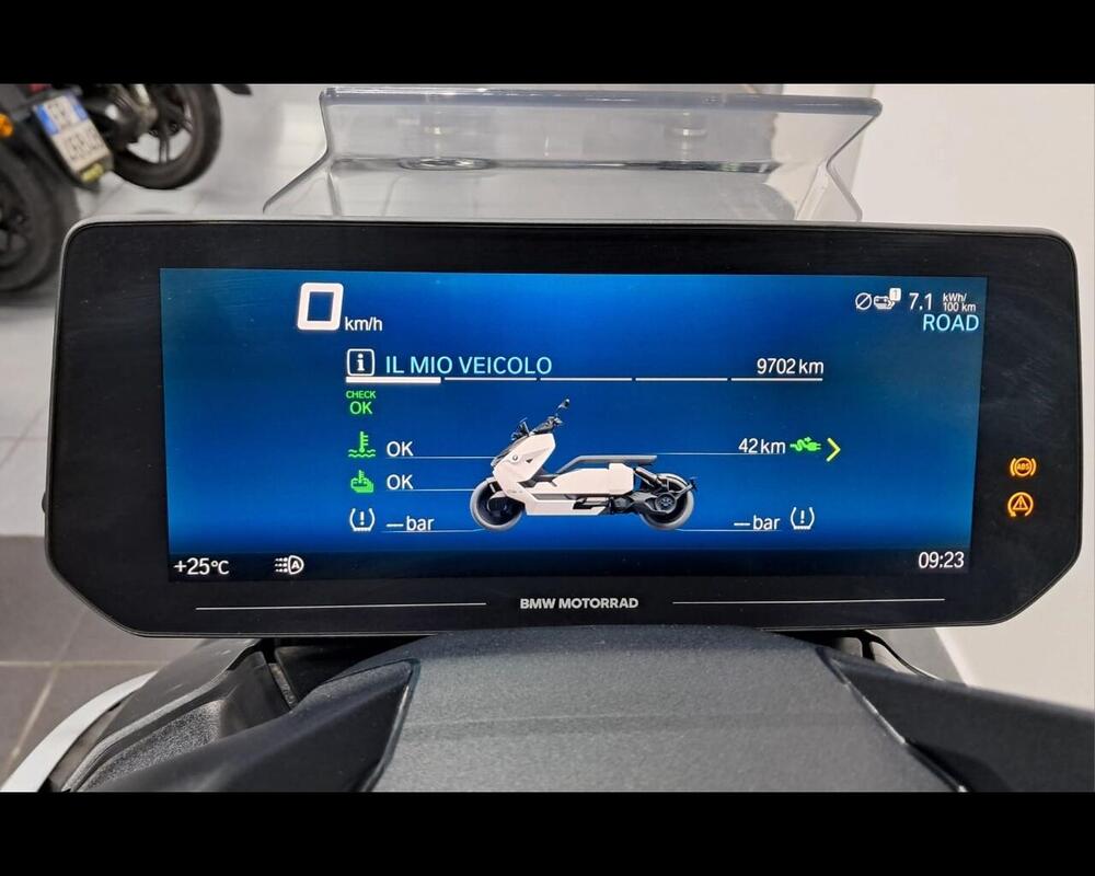 Bmw CE 04 (2021 - 25) (6)