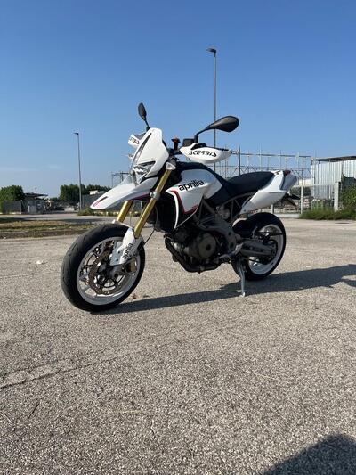Aprilia Dorsoduro 750 (2009 - 14) usata