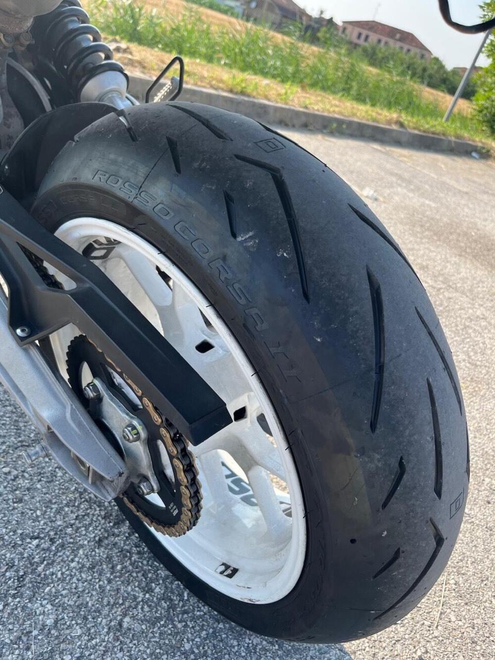 Aprilia Dorsoduro 750 (2009 - 14) (6)