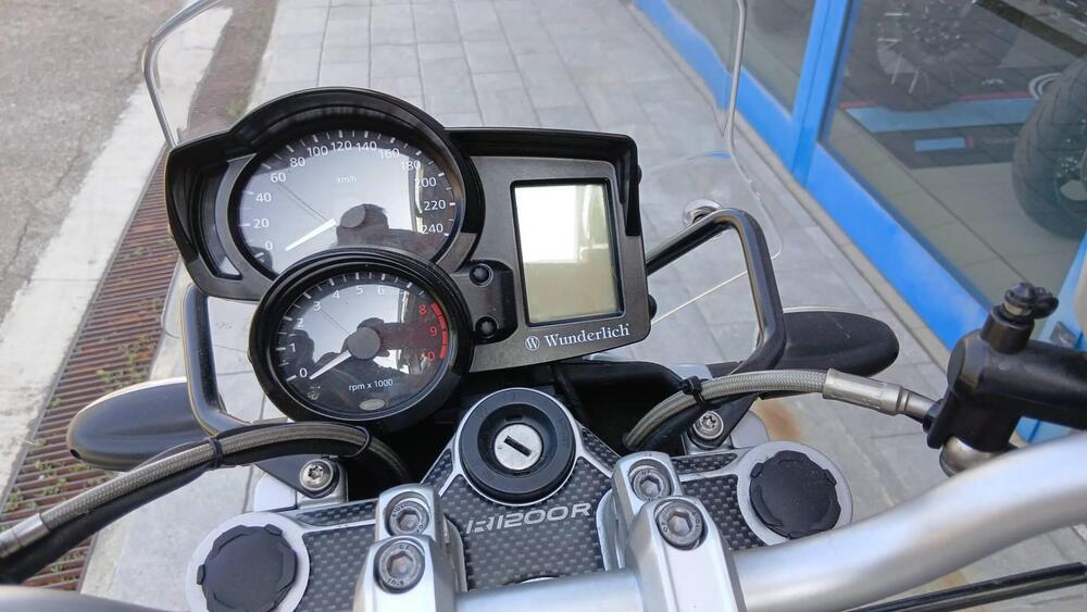 Bmw R 1200 R (2006 - 11) (5)