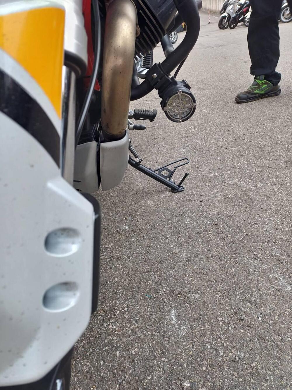 Moto Guzzi V85 TT (2019 - 20) (7)