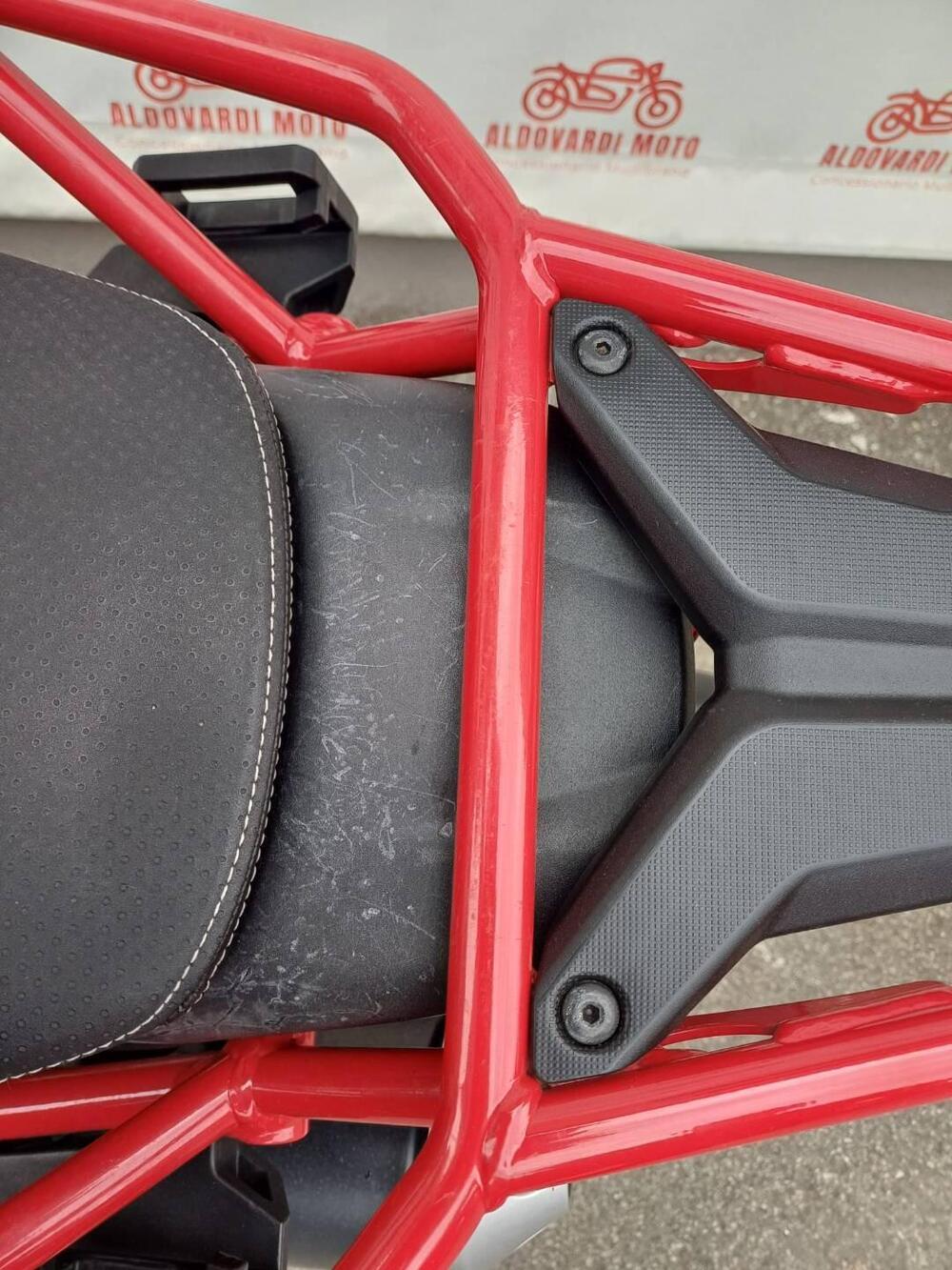 Moto Guzzi V85 TT (2019 - 20) (9)