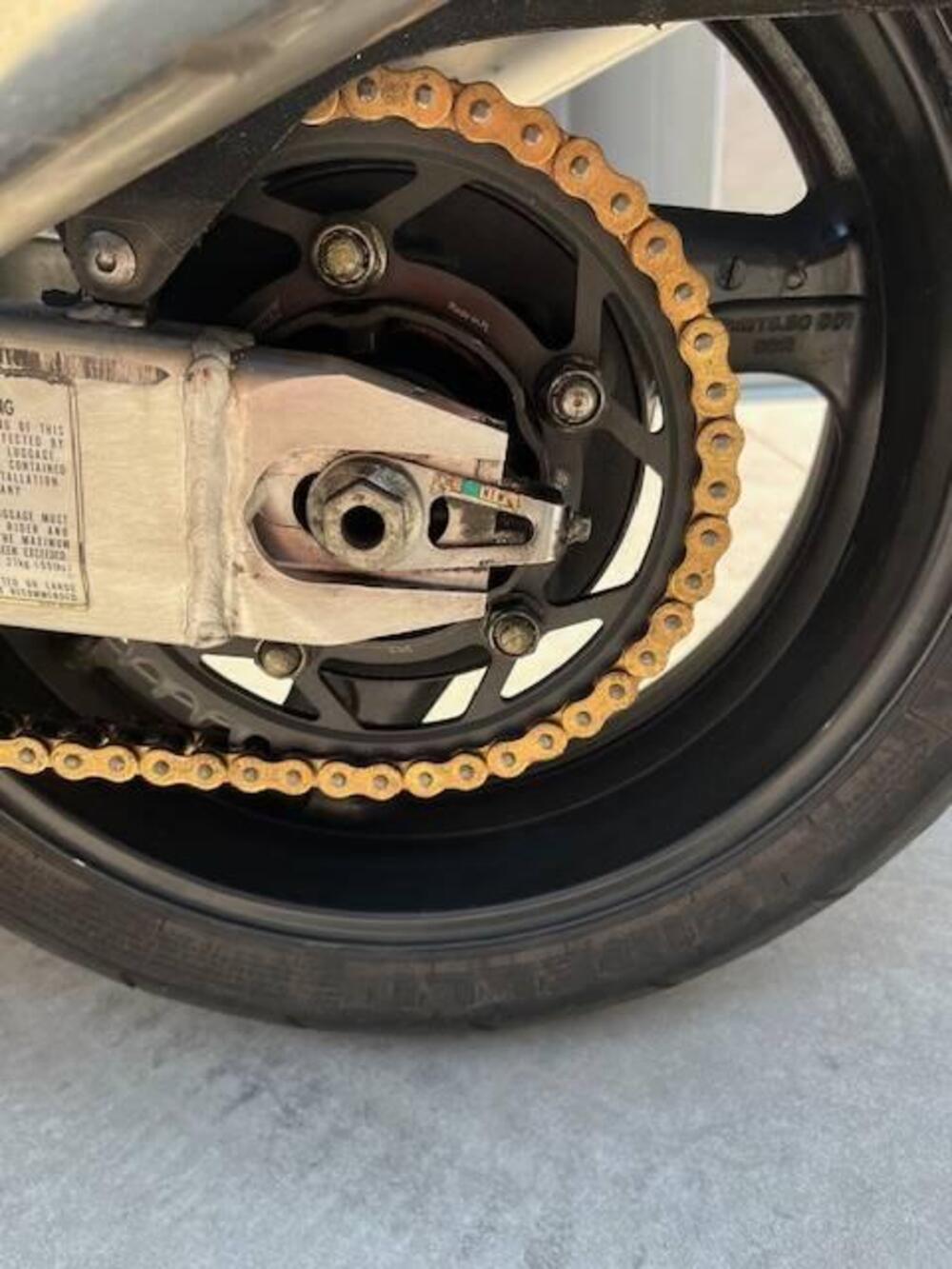 Honda CBR 1100 XX Superblackbird (1999 - 00) (6)